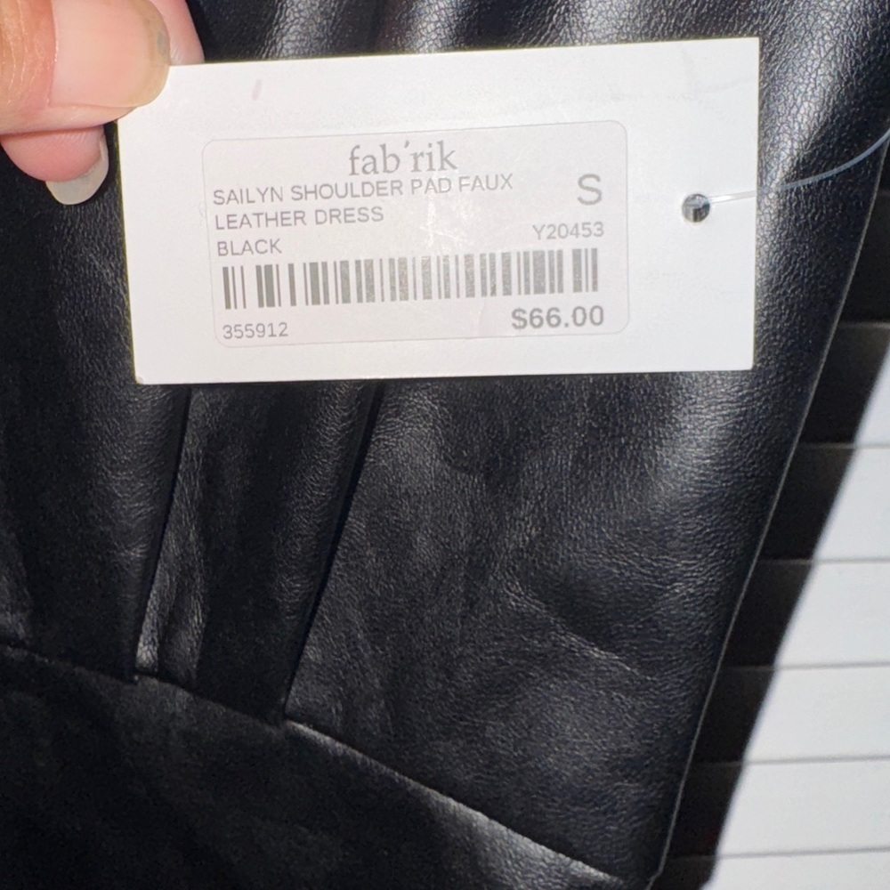 DO+BE black leather dress with shoulder pads - Picture 4 of 4